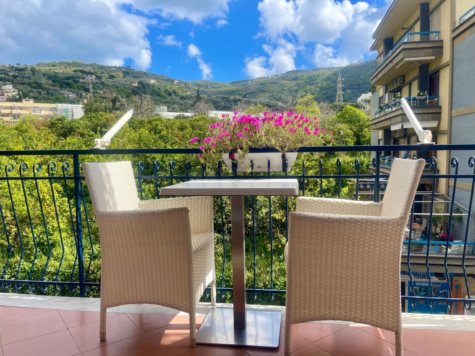 Bougainvillea Relais Соренто Екстериор снимка